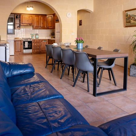 נדור Moonshine Villa מראה חיצוני תמונה