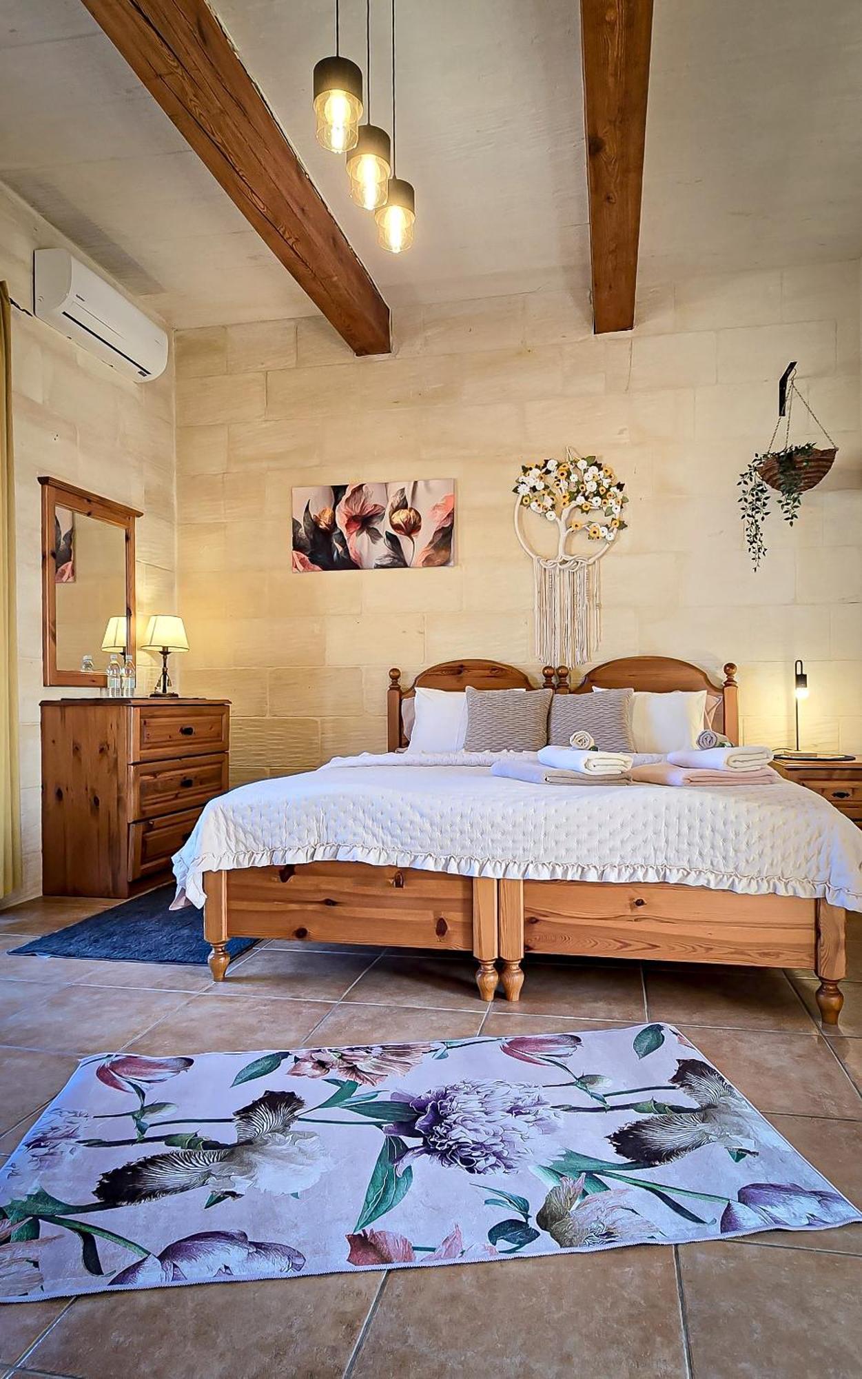 נדור Moonshine Villa מראה חיצוני תמונה