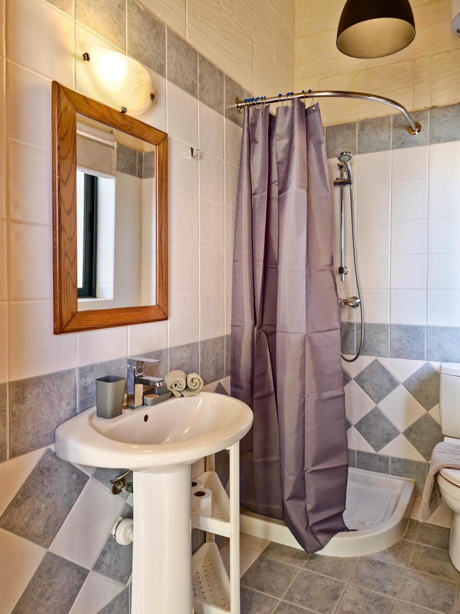 נדור Moonshine Villa מראה חיצוני תמונה
